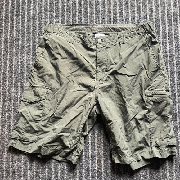 Columbia Other - Men's‎ Columbia Shorts Size 36 Olive Green 10" length